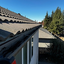 Visalia-Ca-Gutter-cleaning-service 4