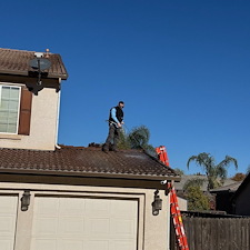 Visalia-Roof-CleanWash-Gutter-Clean 3